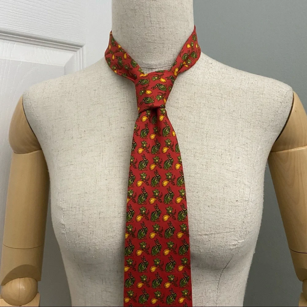 Salvatore Ferragamo Silk Red Holiday Abstract Festive Bunny Tie